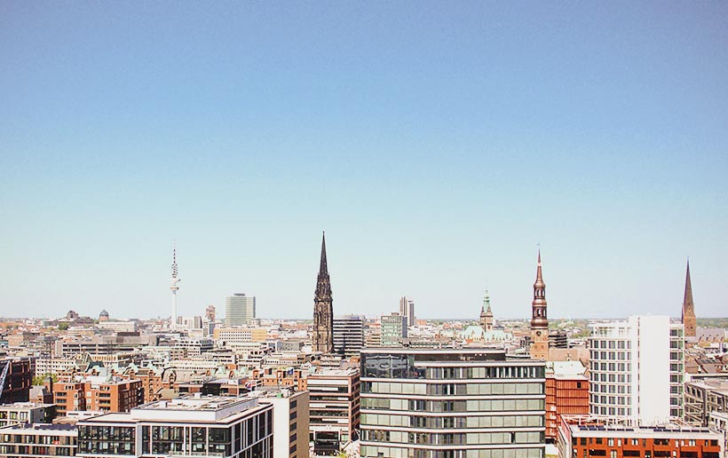 Skyline von Hamburg als PRP Behandlung Standort